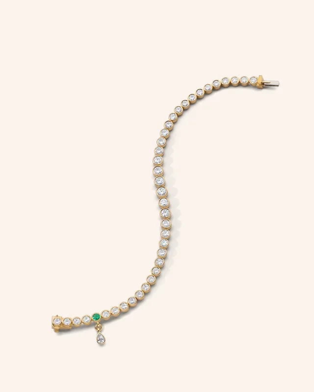 Premier Graduated Round Bezel Set Diamond Tennis Bracelet
