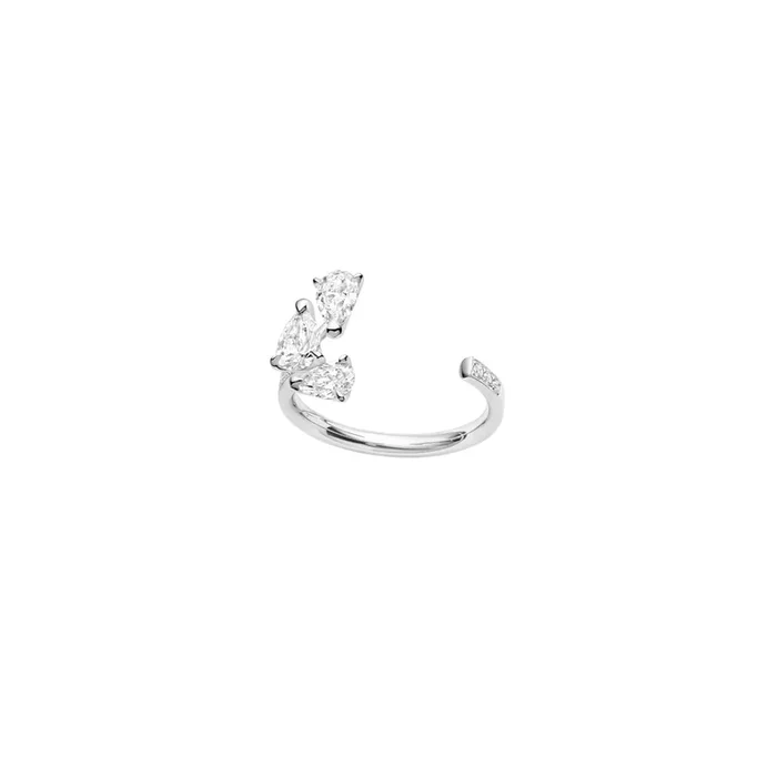 Repossi ring set in white gold with 3 pear-cut diamonds| Lepage
