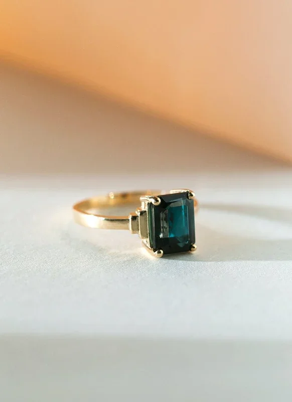 Rue topaz london blue ring 14k gold