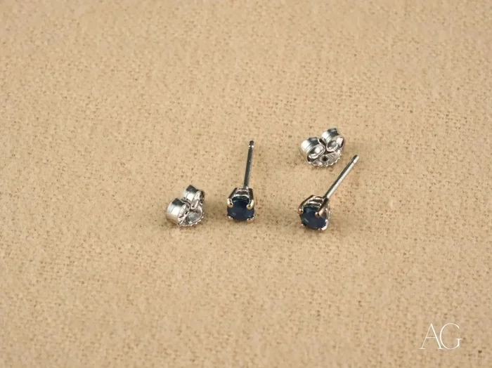 Sapphire Elegance: 18k White Gold Sapphire Earrings