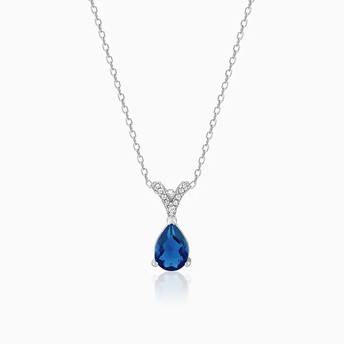 Silver Midnight Blue Pendant With Link Chain
