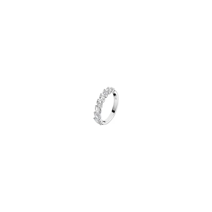 Suzanne wedding ring in white gold with navette-cut diamonds | LEPAGE