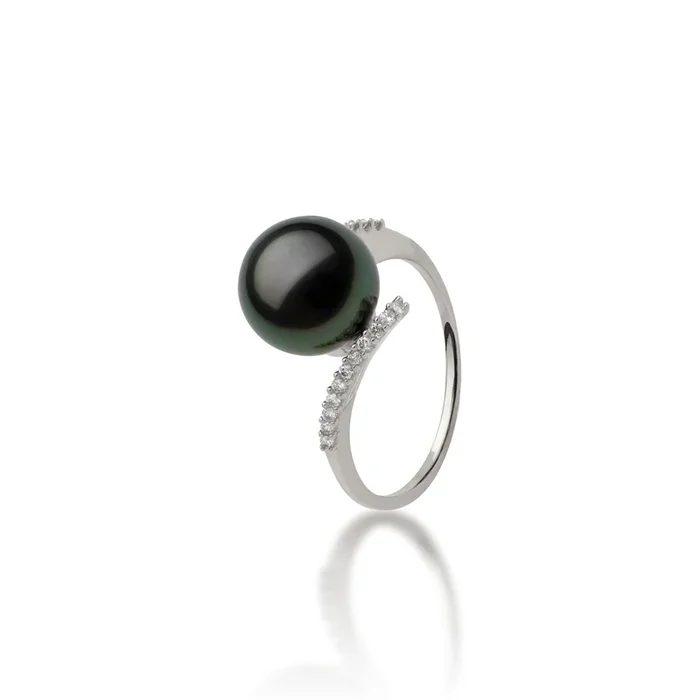 Tahitian Black Pearl Ring in White Gold with Diamonds – 10-11mm