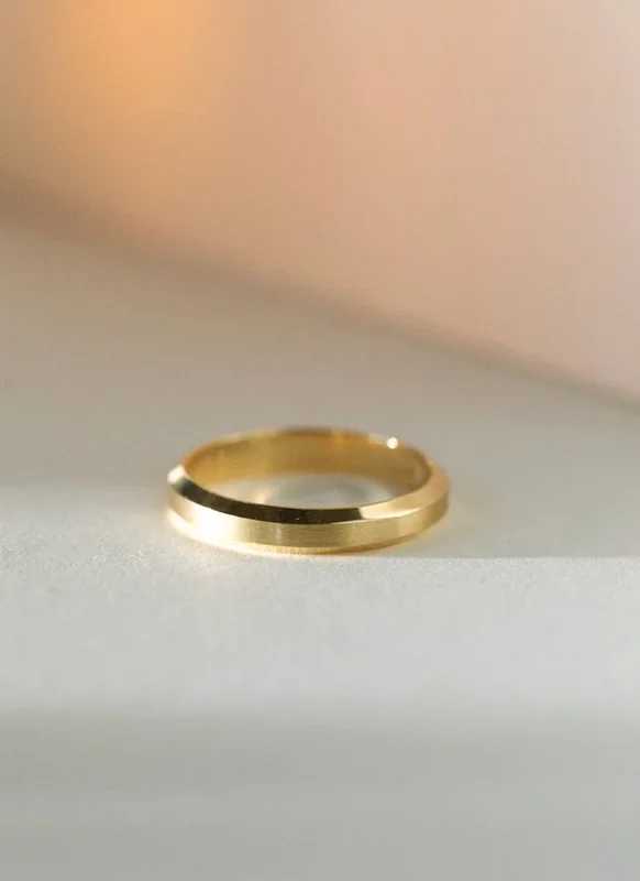 The gent burke ring 14k gold