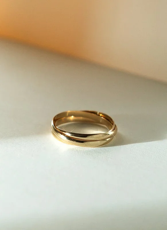 Three is a party ring 14k goud