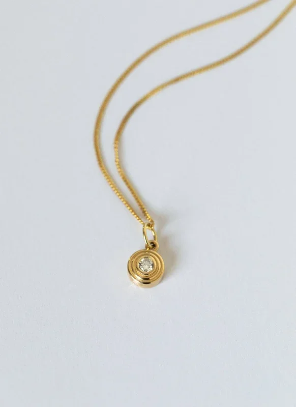 Tula round diamond pendant 14k gold