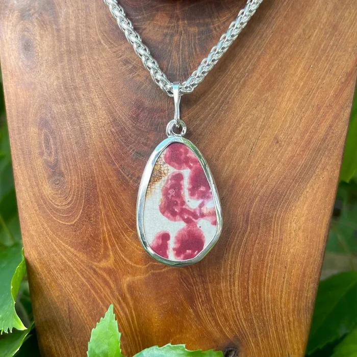 Vintage Vino Sterling Silver Pendant