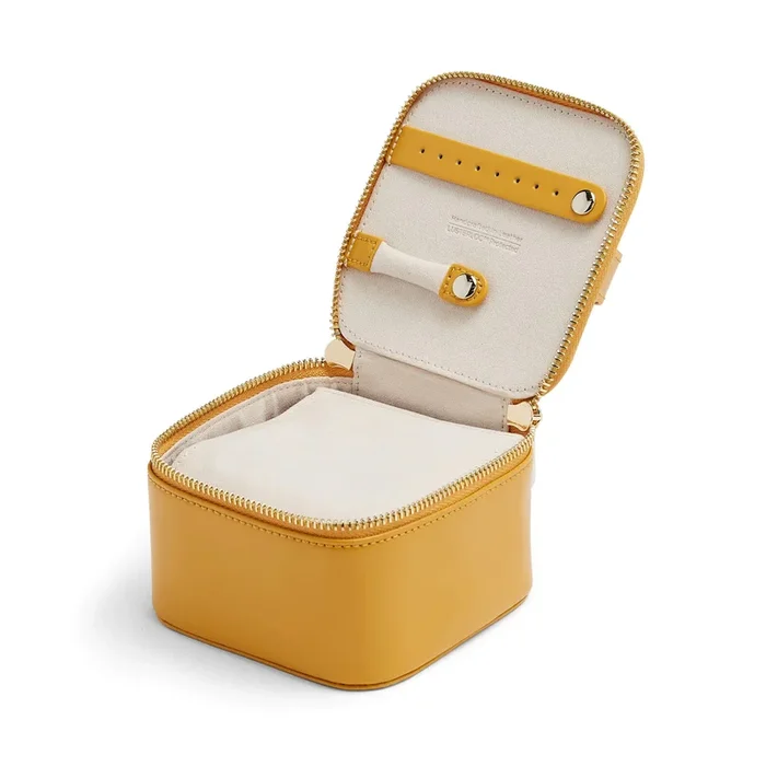 Wolf Maria zip jewelry cube in yelow leather | LEPAGE